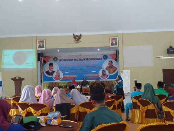 PROGRAM STUDI KOMUNIKASI PENYIARAN ISLAM STAIN BENGKALIS  GELAR WORKSHOP MC DAN PROTOKOLER